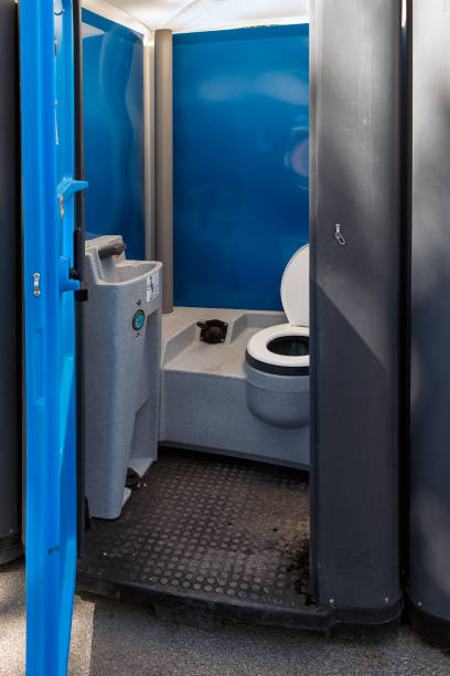 Best Porta potty delivery and setup  in Youngstown, NY