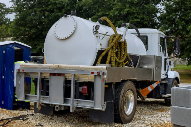 Best Portable restroom trailer rental  in Youngstown, NY